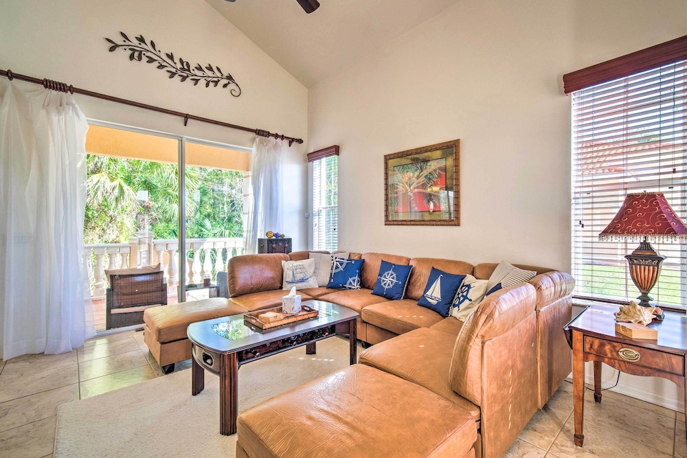 Pet-friendly Homosassa Condo: Walk to River!