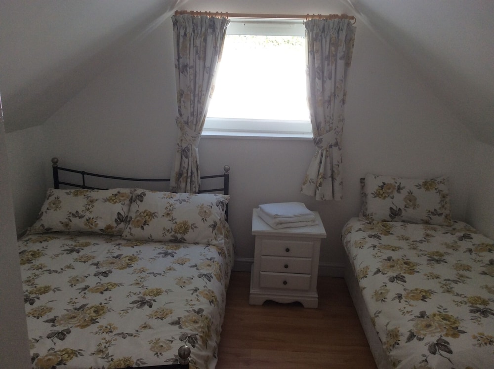 Charming 3-bed Cottage Exmoor Near Barnstaple view 2