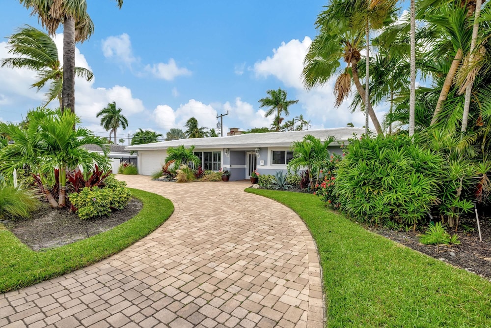 Waterfront Paradise Chic 3 BDR