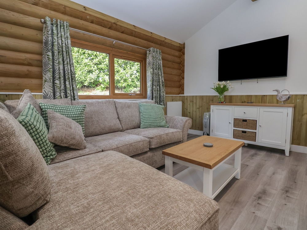 Redwood Lodge