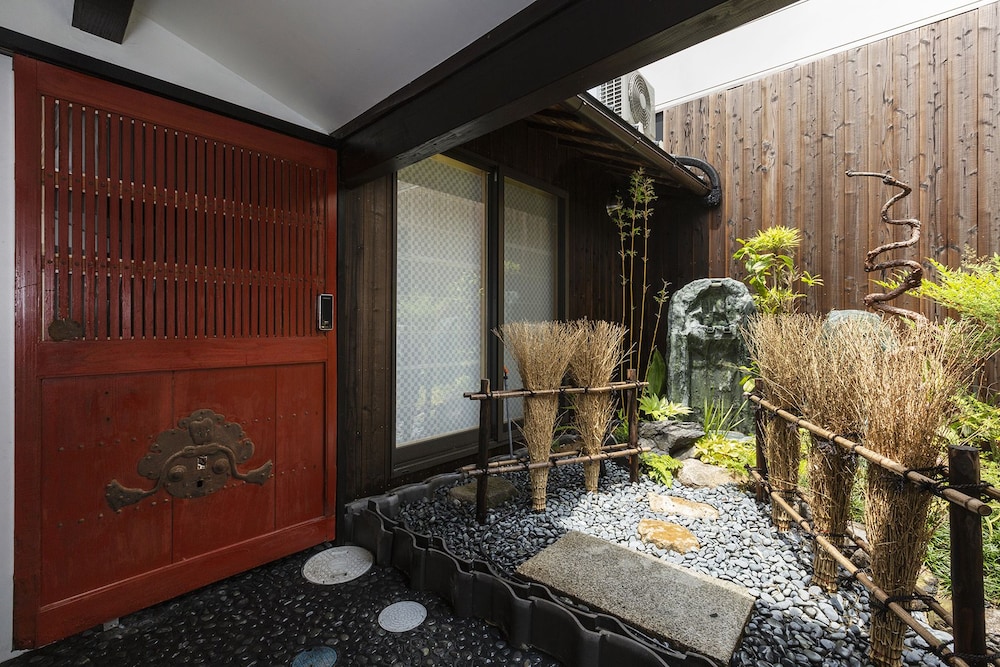 Higashiyama Jin