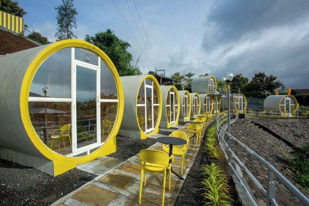 The Hosteller Panshet
