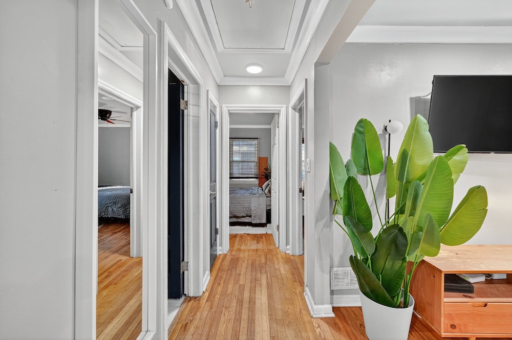 Charming East Atlanta Oasis Meets City Vibe 2 Bedroom Home