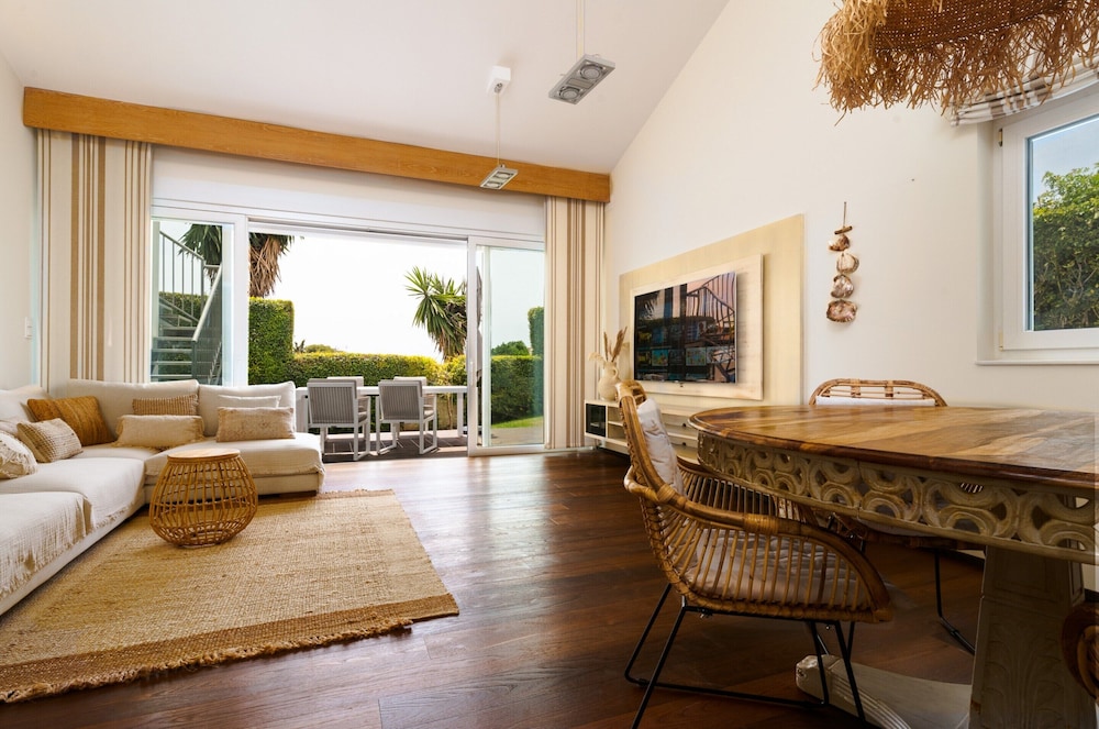 Villa in Marbella Near Beach