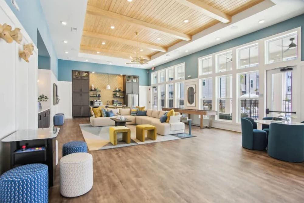 Landing Apartments near JAX
