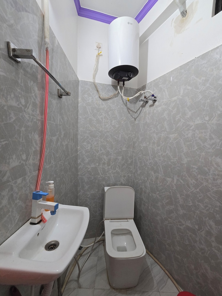 Avadh Dham Guest House