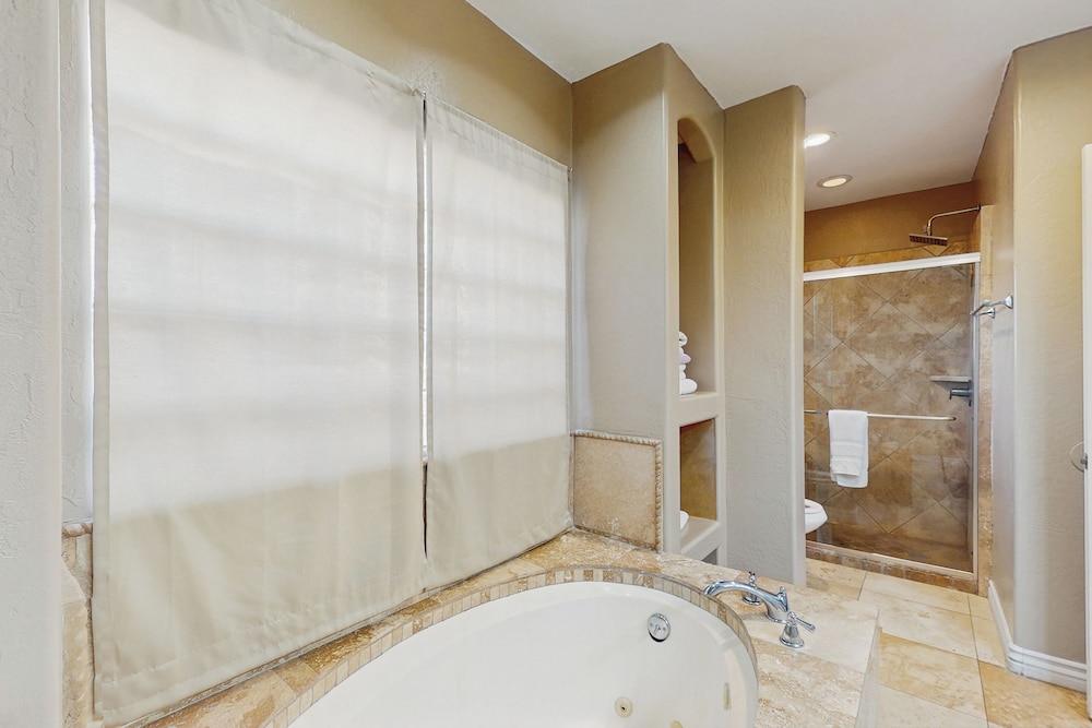 Home in Great Location - AC, W & D, Dog Friendly