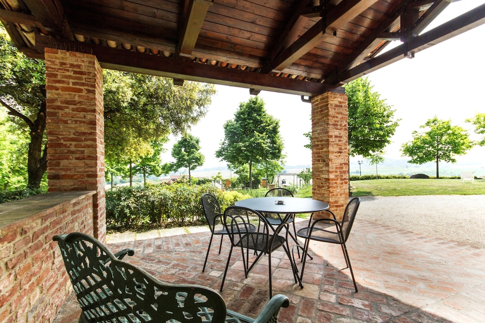 Castello di Razzano, The Originals Relais (Relais du Silence) view 4