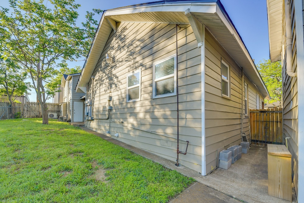 Waco Vacation Rental Near Magnolia Market view 5