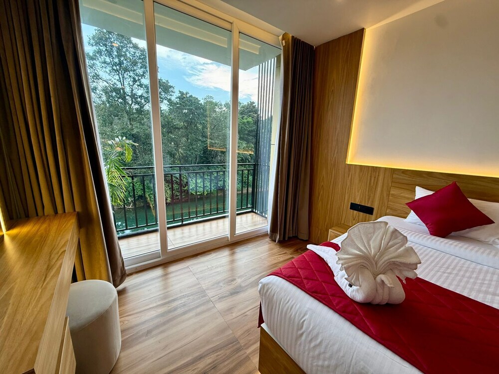 ZAAD SUITE