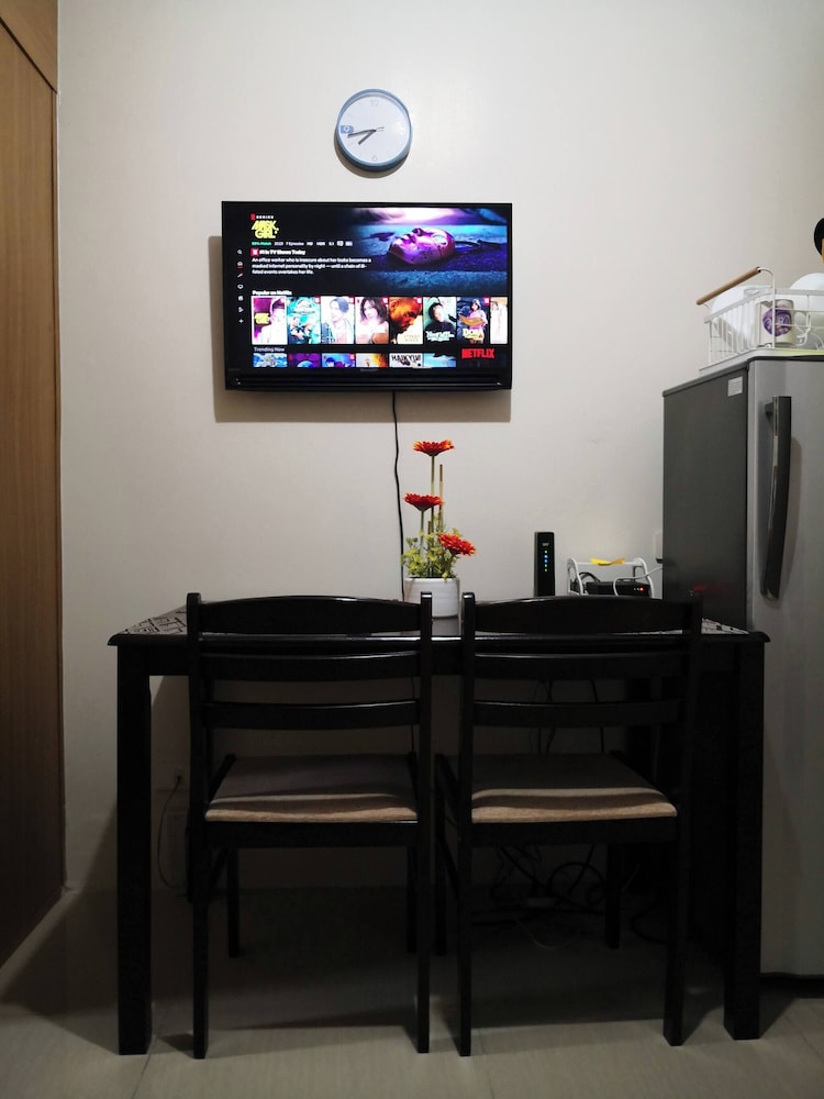 Fancy Pasay City Apartment for Rent - Mall of Asia Nearby Front of Mall Of Asia
