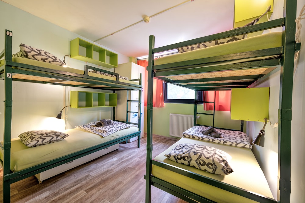 Island Hostel - Adults only