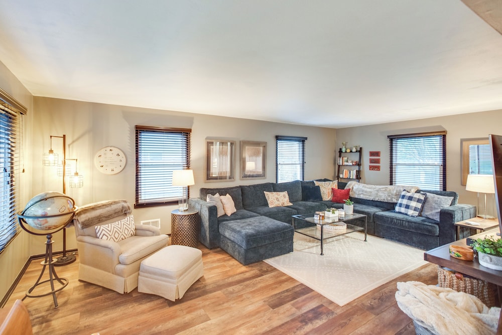Omaha Vacations - Updated Omaha Home w/ Patio Private Yard! - Property Image 17