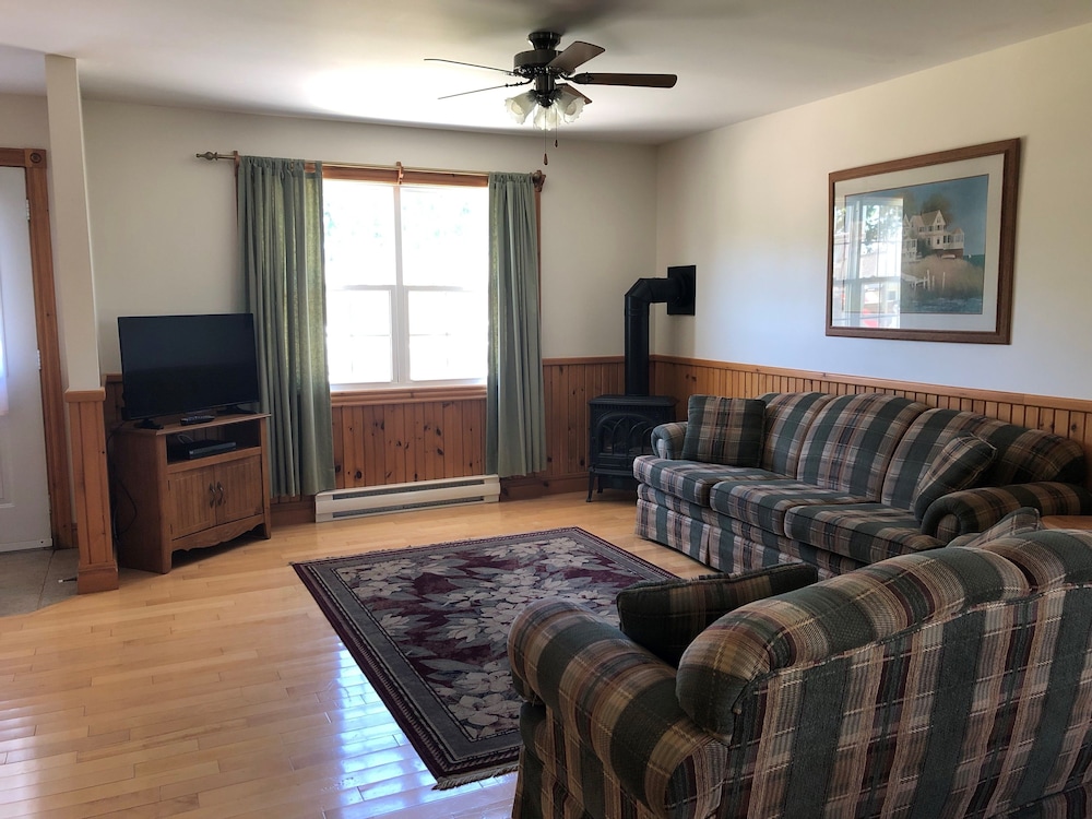 Shining Waters Cottages