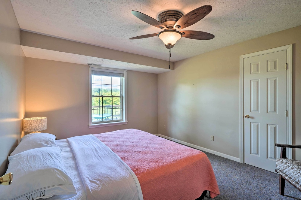 'angler's Ridge' Waterfront Family Getaway! view 3