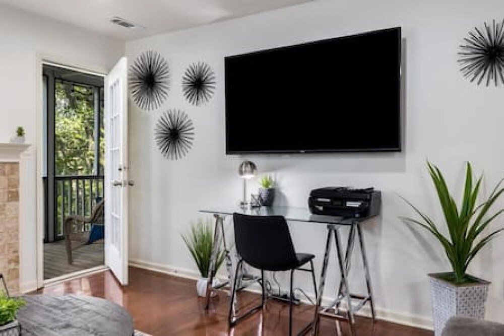 Birmingham Vacations - Location Clean Quiet and Comfortable Community - Property Image 5