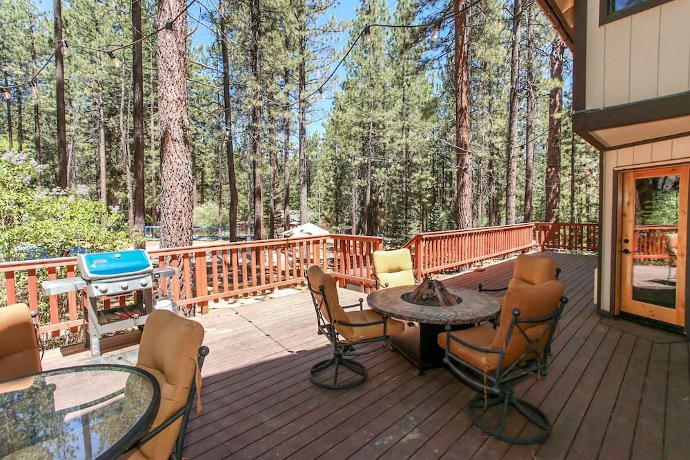 The Lodge At Snow Summit 6 Bedroom Residence by RedAwning