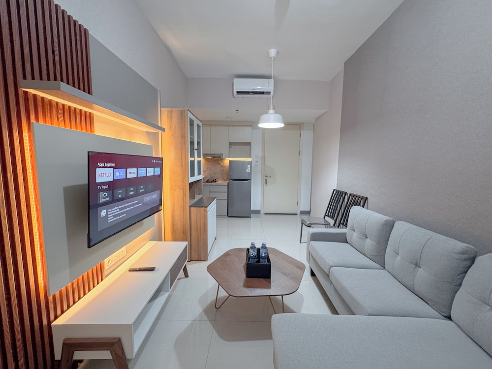 Minimalist 2Br And Well Design Room At Benson Supermall Mansion Apartment