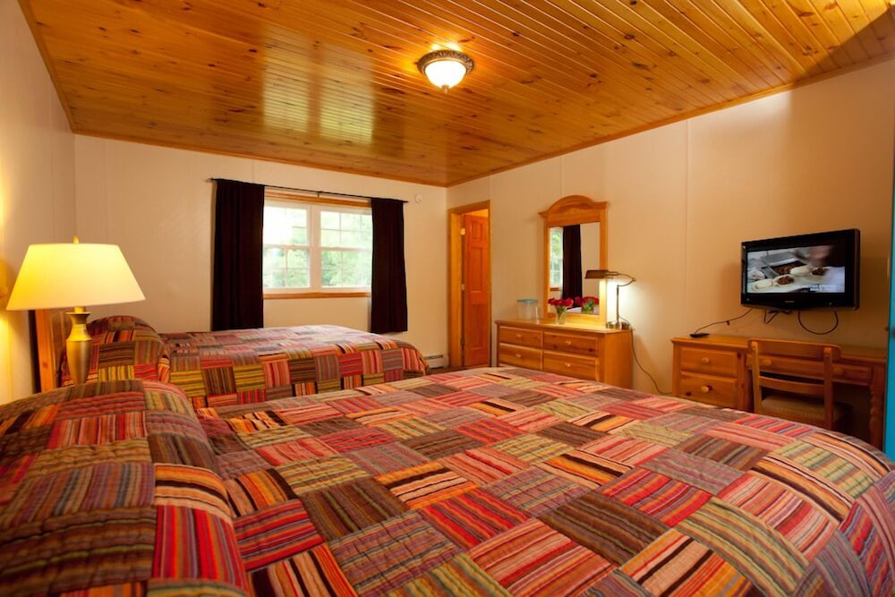 Blue Hill Lodge
