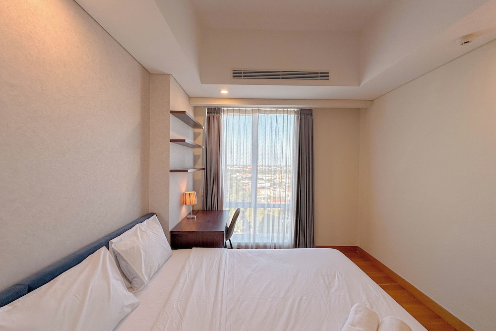 Spacious And Elegant 2Br At One East Penthouse & Residence Apartment