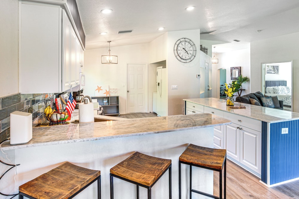 Swim, Golf & Hike: Family Home in Rotonda West!