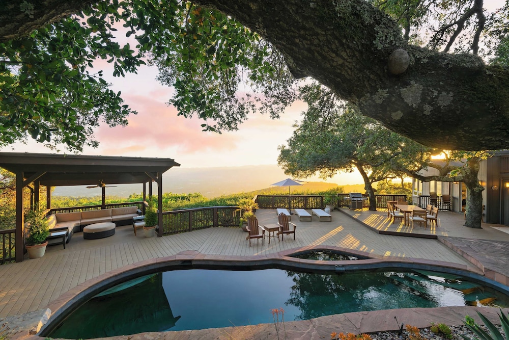 Sonoma Skyhouse by Avantstay Pool, Sauna, Hot Tub & Stunning Valley Views
