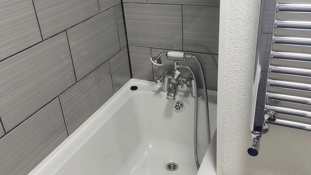 Couples/business/family- Wifi- Parking- Sleeps 2