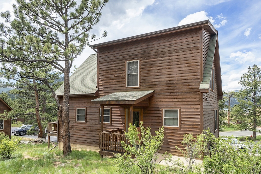Cozy Solitude Cabins - Estes Park CO