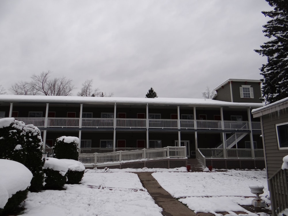 Edelweiss Lodge