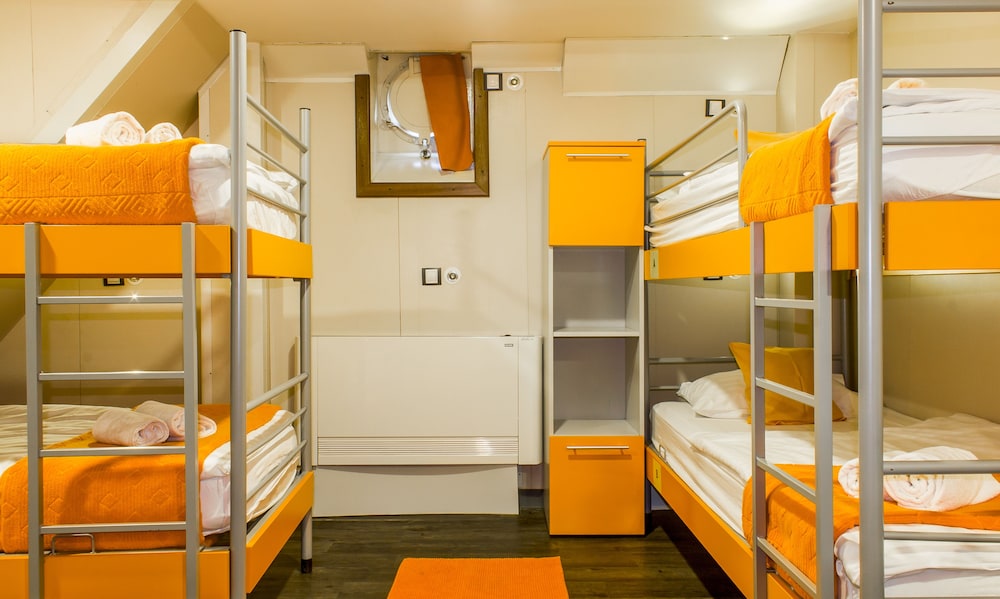 Botel Marina - Hostel