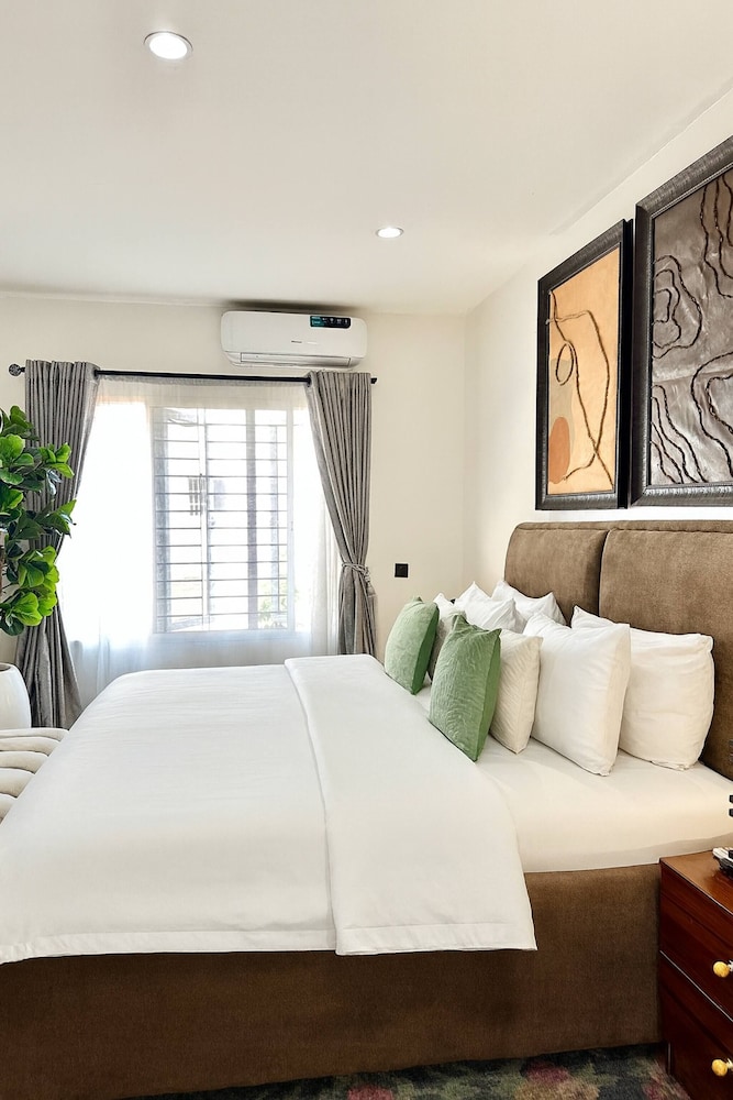Luxury 2BR Apt Central Lekki Phase 1