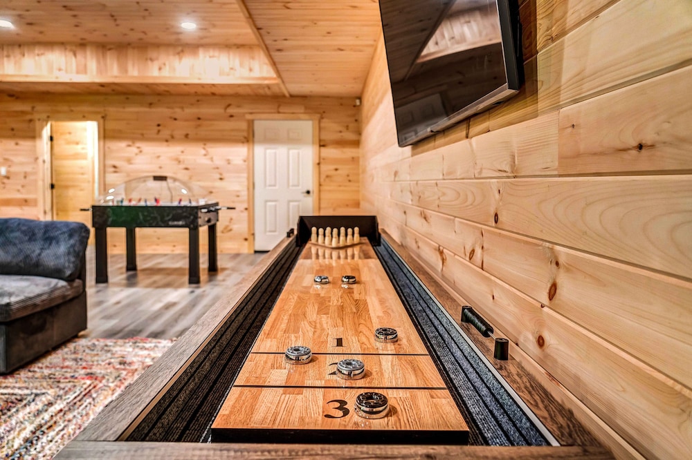 Grand Timber by Avantstay Indoor Pool Sauna Sports Court Game Room More