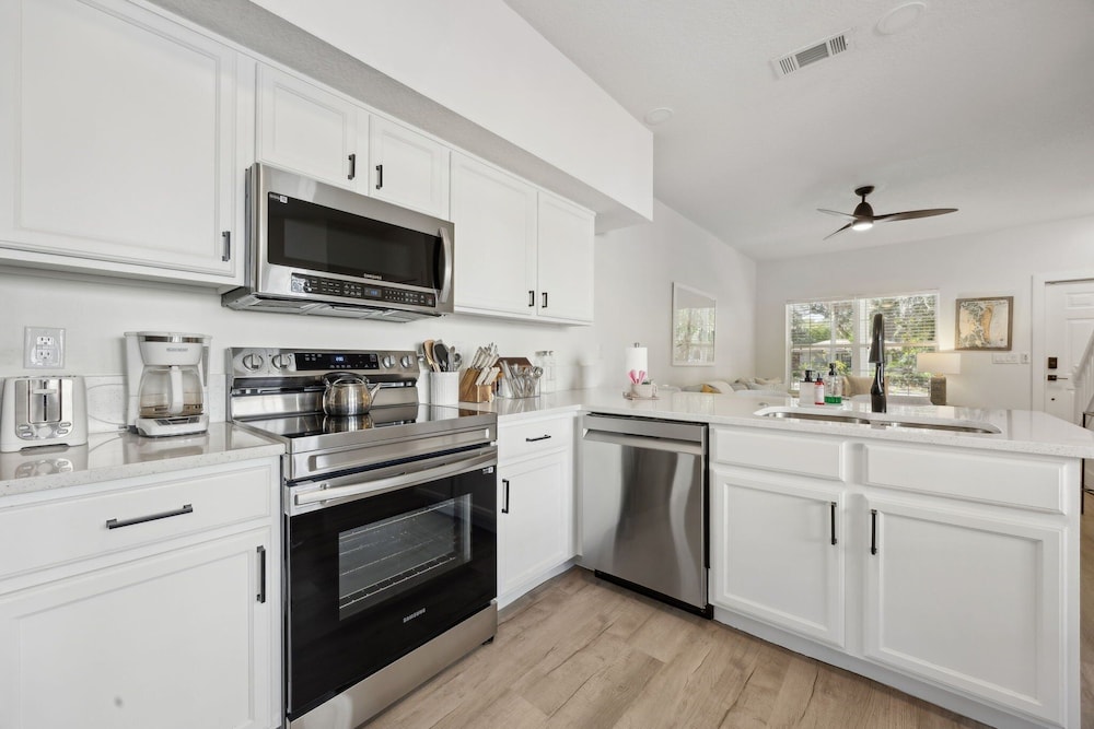 322 S. 5th Street Unit A 3 Bedroom Townhouse