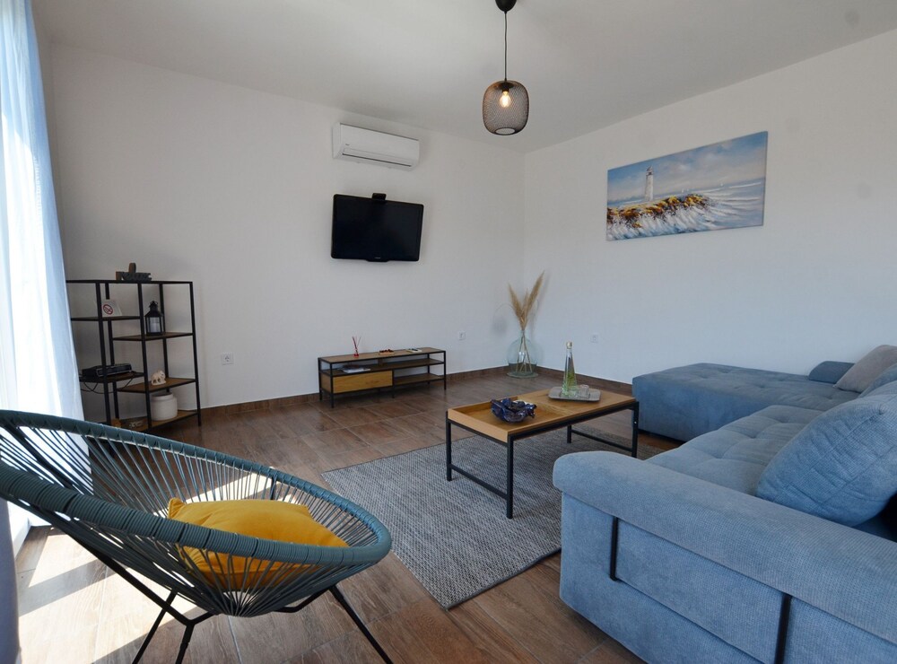 Lush and Sweet Escape Apartments