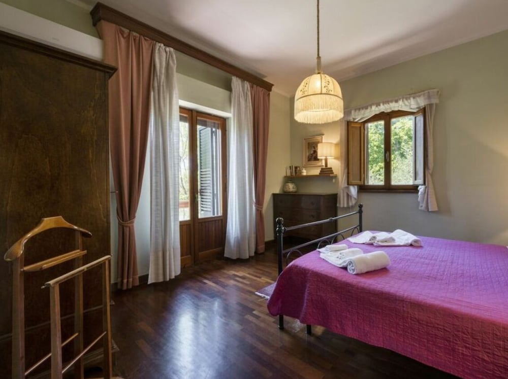 Villa Montecchio Comfortable Holiday Residence view 2