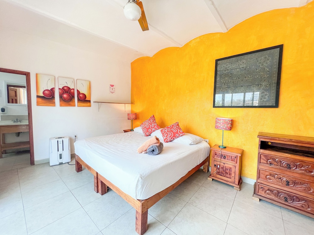 ITH Sayulita Amazing Surf Hostel