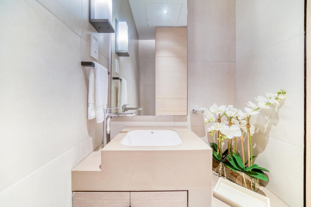 Picturesque Balcony and Beach Haven at Address JBR