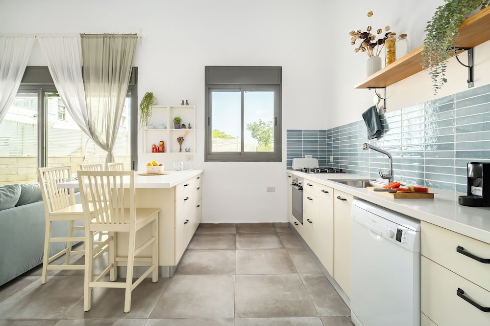 Achziv Bright Garden Stay by Sea N' Rent