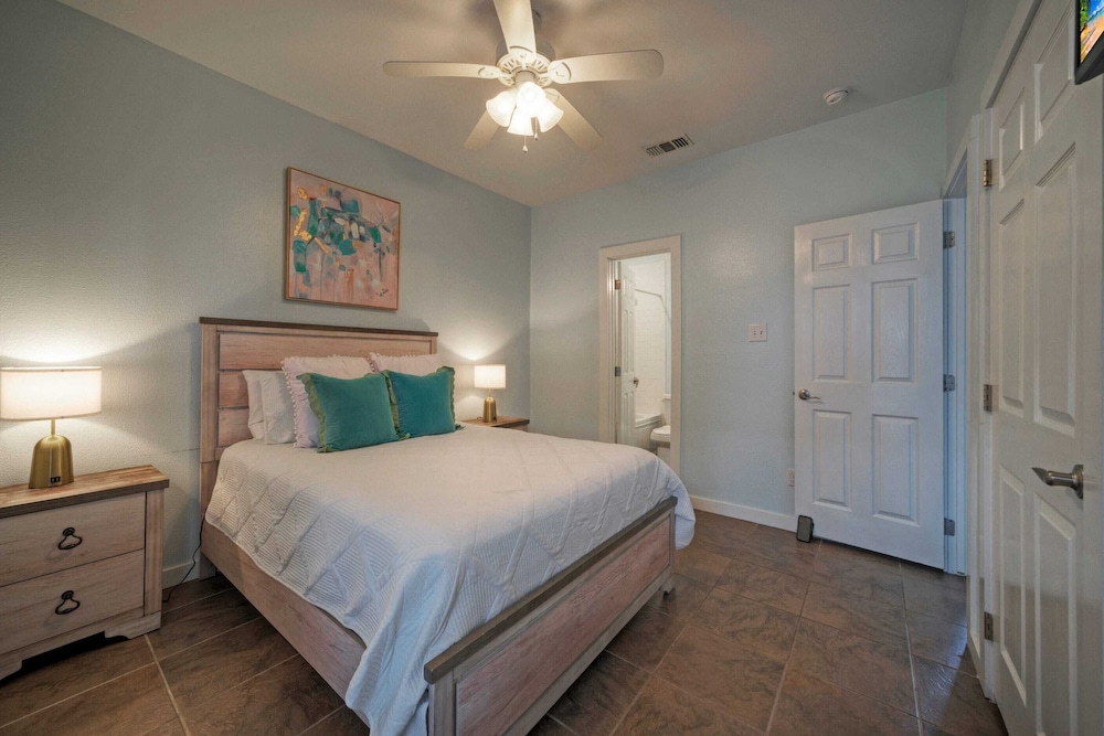 Beach Nearby + Pool 6-units Costa Bahia w/ Pet Access