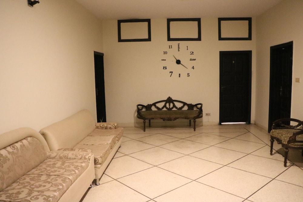 Riviera Guest House