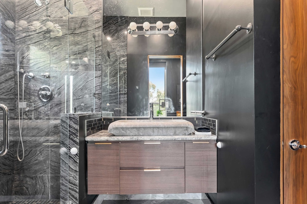Luxe LA Escape w/ Pool, Views & Game Room Alta Vista Estate by Avantstay