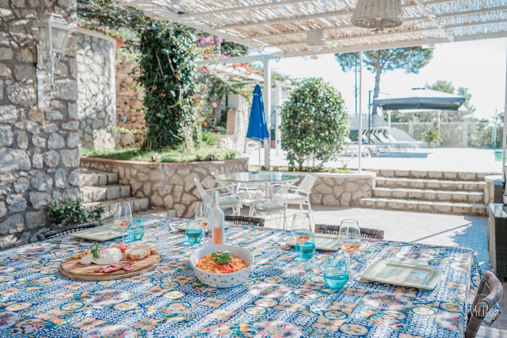 Villa Paradiso in Anacapri view 2