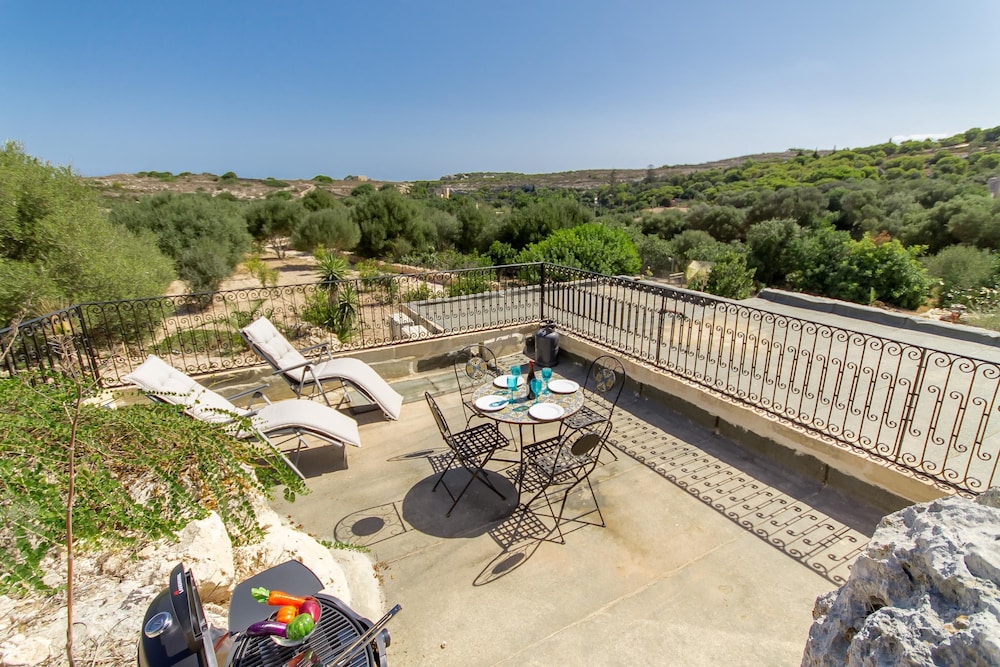 Pleasant Stone House Jacuzzi St Martin