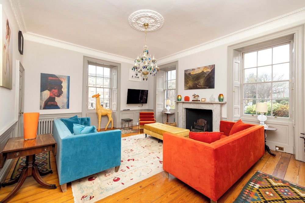 Luxury Family Flat in Edinburgh New Town
