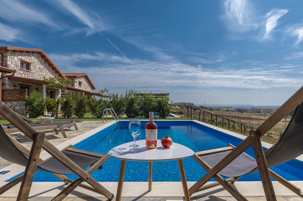 Esperanza Villas