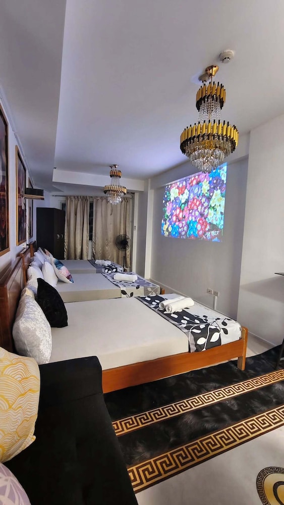 The Royal Bloom Room-1409TowerA