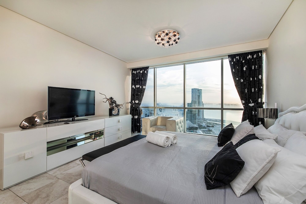 Excellent 2 bedroom at Al Fattan