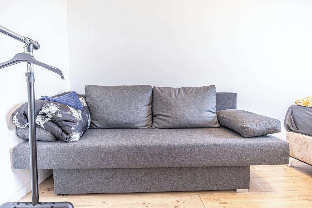 Cozy House Terrace &Garden Sleeps 34