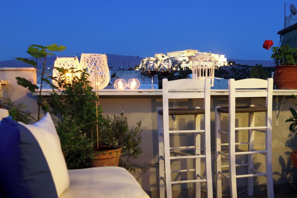 Live in Athens, Our first love #01