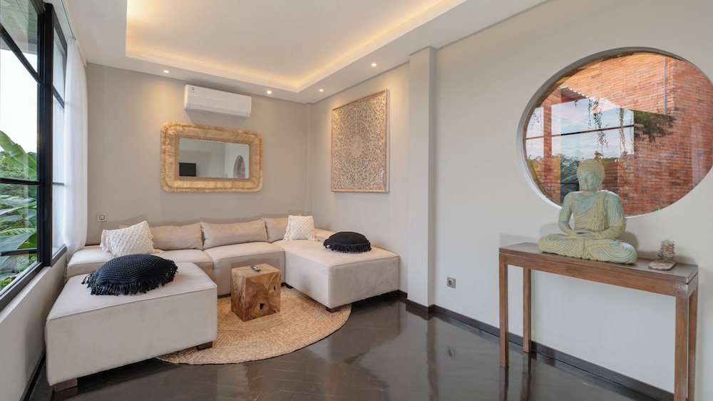 Baliris Villa V by Villa Finder
